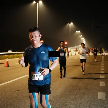 Runner Photo 7493576