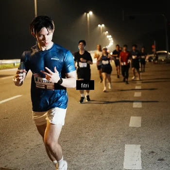 Runner Photo 7493612