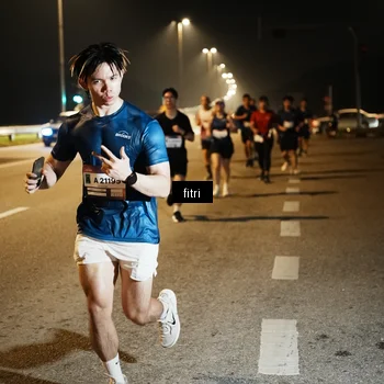 Runner Photo 7493613
