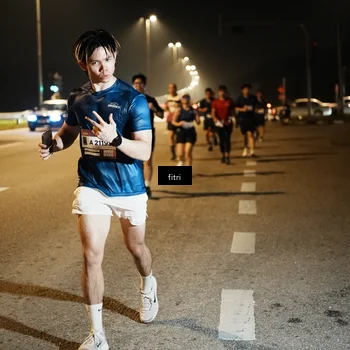 Runner Photo 7493614