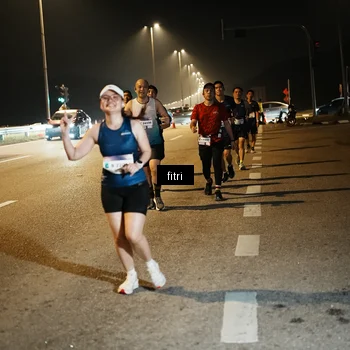 Runner Photo 7493615