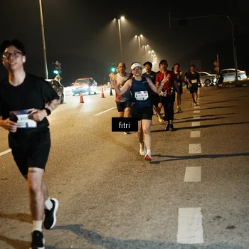 Runner Photo 7493619