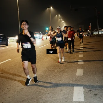 Runner Photo 7493636