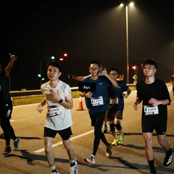 Runner Photo 7493658