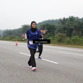Runner Photo 7493674