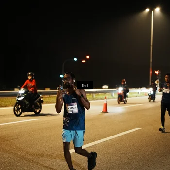 Runner Photo 7493681