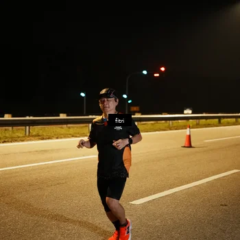 Runner Photo 7493682