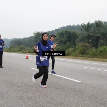 Runner Photo 7493695