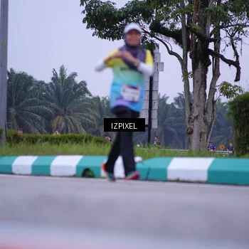 Runner Photo 7493698