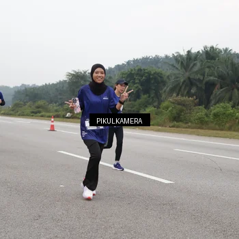Runner Photo 7493711