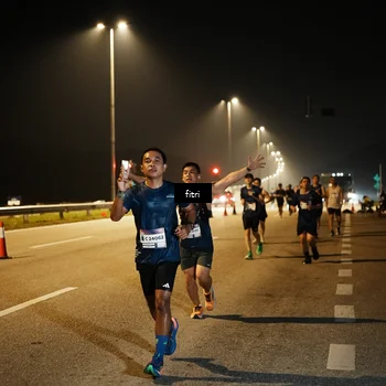 Runner Photo 7493717