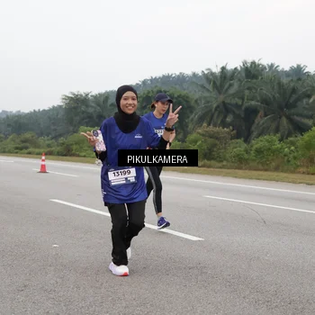 Runner Photo 7493749