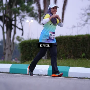 Runner Photo 7493753