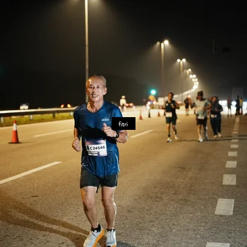 Runner Photo 7493795