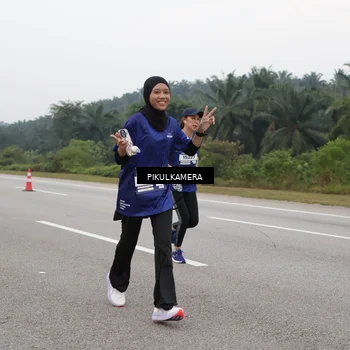 Runner Photo 7493817