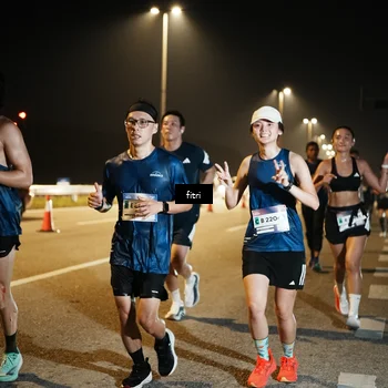 Runner Photo 7493860