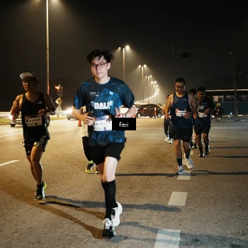 Runner Photo 7493867