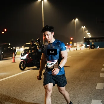 Runner Photo 7493878
