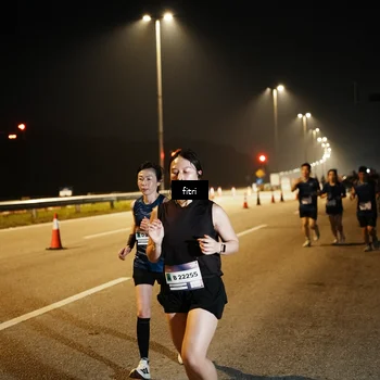 Runner Photo 7493895