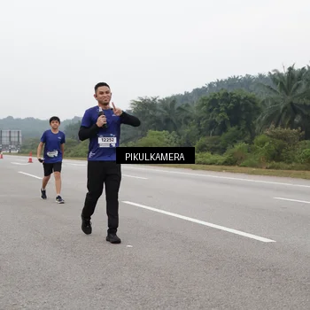 Runner Photo 7493922