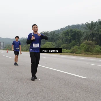 Runner Photo 7493964