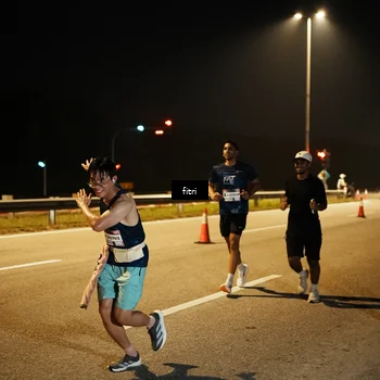 Runner Photo 7493981