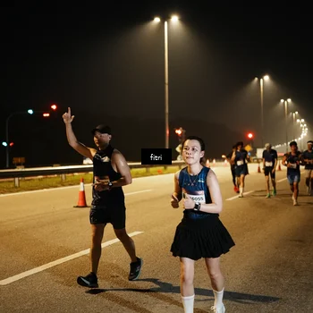 Runner Photo 7493982