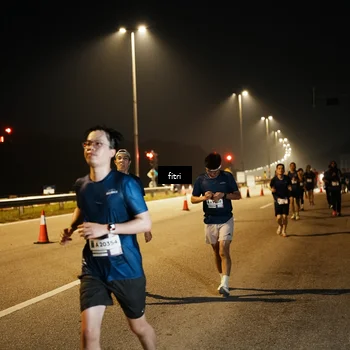 Runner Photo 7493996