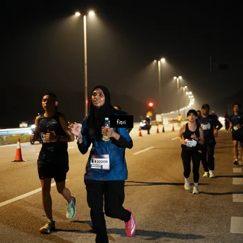 Runner Photo 7494000