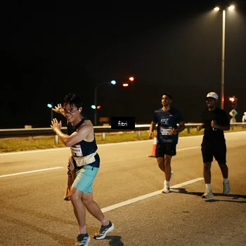 Runner Photo 7494002