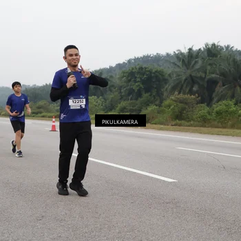 Runner Photo 7494040