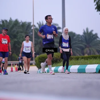 Runner Photo 7494064