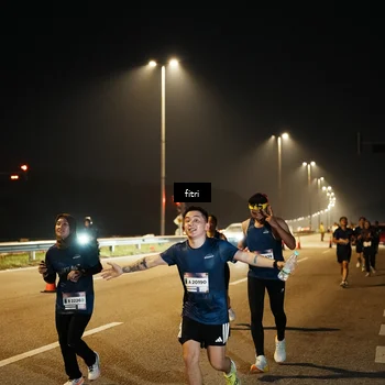 Runner Photo 7494076