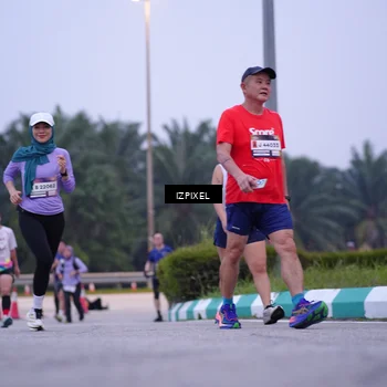 Runner Photo 7494154