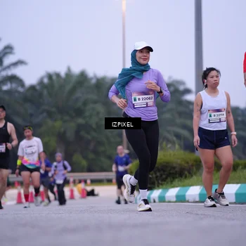 Runner Photo 7494202