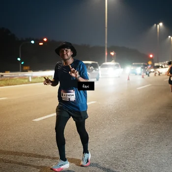 Runner Photo 7494257