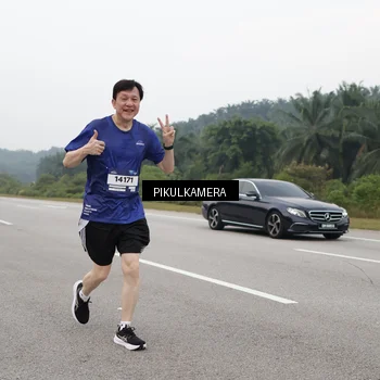 Runner Photo 7494297