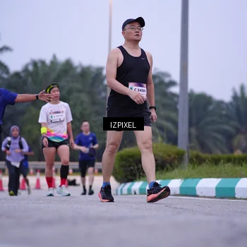 Runner Photo 7494392