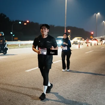 Runner Photo 7494412
