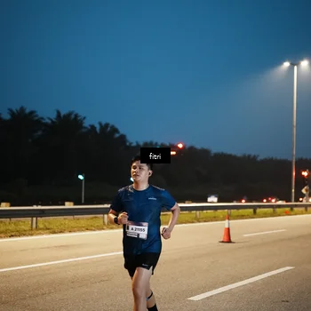 Runner Photo 7494425