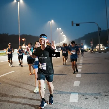 Runner Photo 7494444