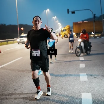 Runner Photo 7494590