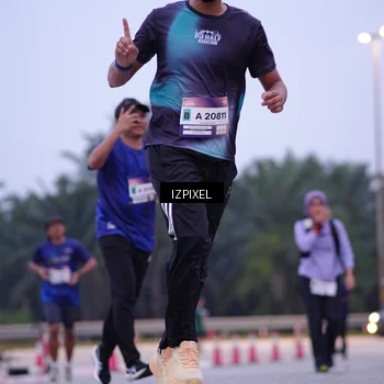 Runner Photo 7494592