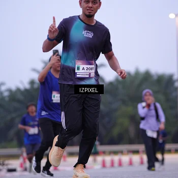 Runner Photo 7494597