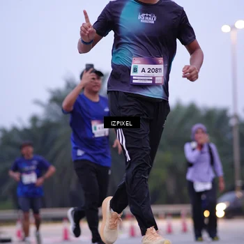 Runner Photo 7494610