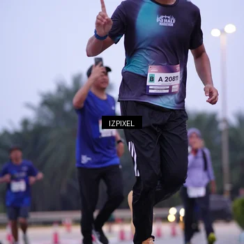 Runner Photo 7494611