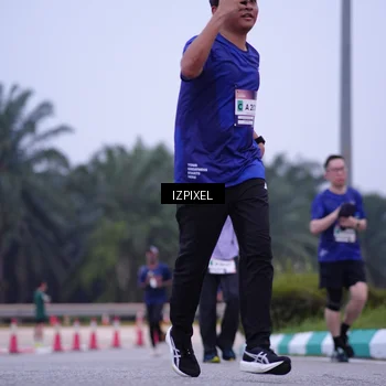 Runner Photo 7494635