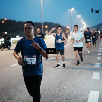 Runner Photo 7494645