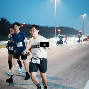 Runner Photo 7494661