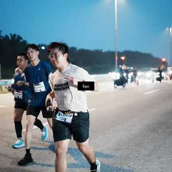 Runner Photo 7494676
